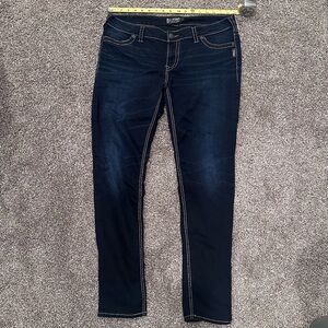 Silver Suki 34/ 31L Midrise Super Skinny Jeans